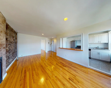 West 45th Street - Photo Thumbnail 4
