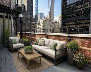  West 55th Street & 6TH AVE - Photo Thumbnail 3