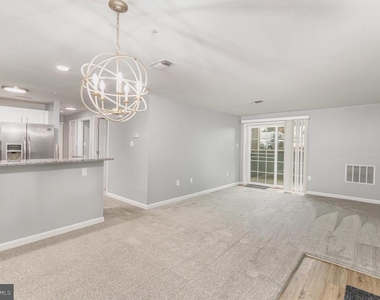 100 Grosvenor Lane - Photo Thumbnail 8