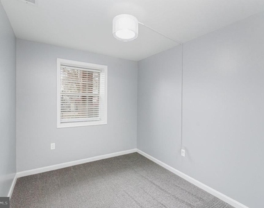 100 Grosvenor Lane - Photo Thumbnail 22