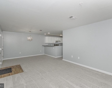 100 Grosvenor Lane - Photo Thumbnail 6