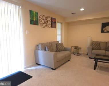 15546 Miller School Place - Photo Thumbnail 6