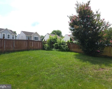 15546 Miller School Place - Photo Thumbnail 3