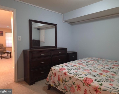 15546 Miller School Place - Photo Thumbnail 14