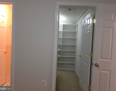 15546 Miller School Place - Photo Thumbnail 12