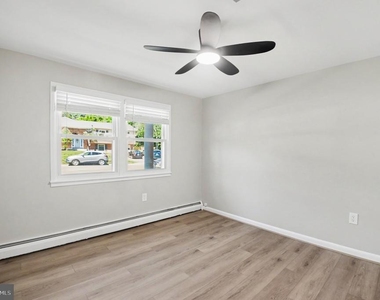 4522 Glendale Road - Photo Thumbnail 19