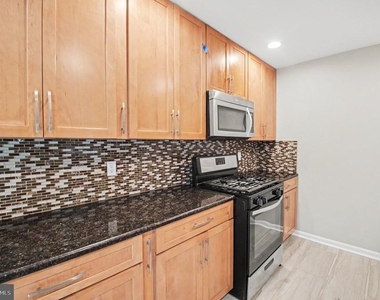 4522 Glendale Road - Photo Thumbnail 6