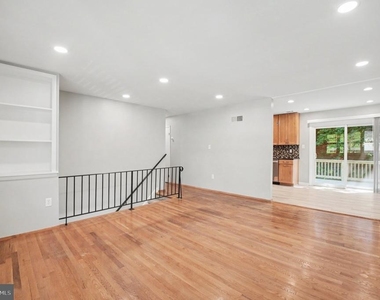 4522 Glendale Road - Photo Thumbnail 4