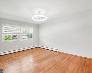 4522 Glendale Road - Photo Thumbnail 8