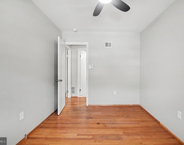 4522 Glendale Road - Photo Thumbnail 13