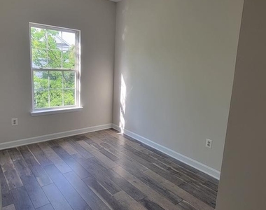 42497 Magellan Square - Photo Thumbnail 18