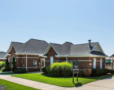 20056 Northville Hills Terrace - Photo Thumbnail 42