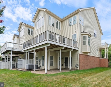 20056 Northville Hills Terrace - Photo Thumbnail 33