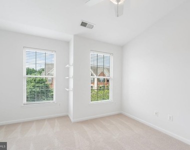 20056 Northville Hills Terrace - Photo Thumbnail 22