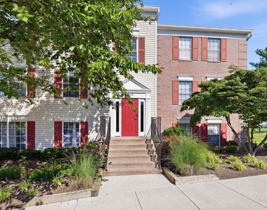 109 Fort Evans Road Se - Photo Thumbnail 1