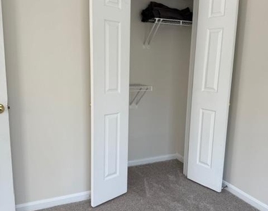 21752 Ascot Court - Photo Thumbnail 4