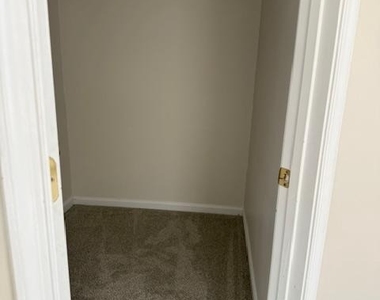 21752 Ascot Court - Photo Thumbnail 13
