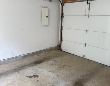 21752 Ascot Court - Photo Thumbnail 16