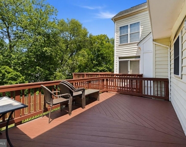 25203 Dunvegan Square - Photo Thumbnail 3