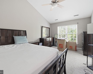25203 Dunvegan Square - Photo Thumbnail 12