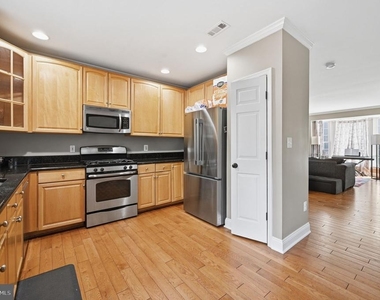 25203 Dunvegan Square - Photo Thumbnail 7