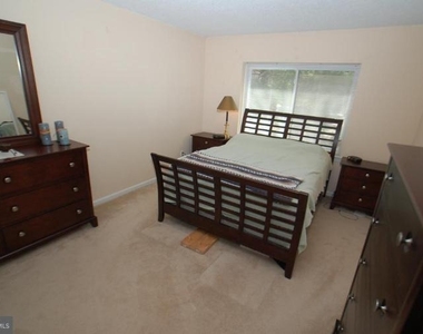 10223 Valentino Drive - Photo Thumbnail 3