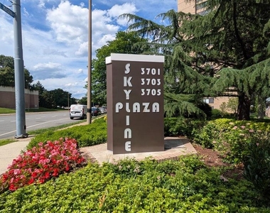 3701 S George Mason Drive - Photo Thumbnail 1