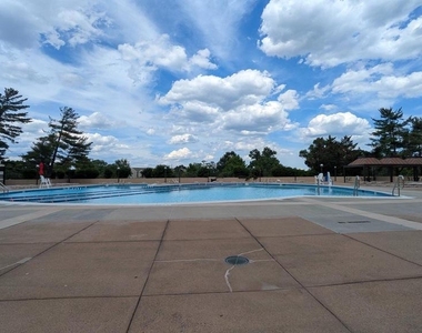 3701 S George Mason Drive - Photo Thumbnail 20