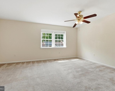 8031 Sleepy View Lane - Photo Thumbnail 22