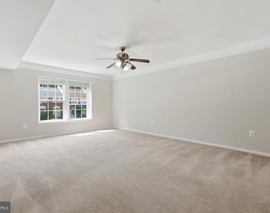 8031 Sleepy View Lane - Photo Thumbnail 6