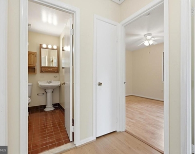 8031 Sleepy View Lane - Photo Thumbnail 21