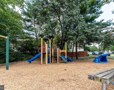 8031 Sleepy View Lane - Photo Thumbnail 42