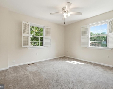 8031 Sleepy View Lane - Photo Thumbnail 29