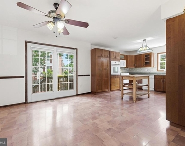 8031 Sleepy View Lane - Photo Thumbnail 13