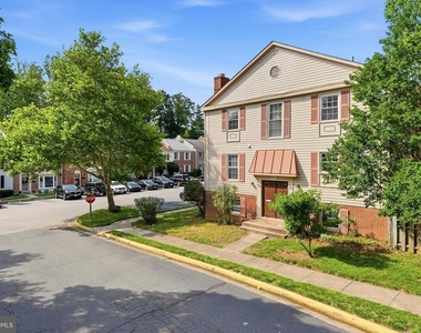 8031 Sleepy View Lane - Photo Thumbnail 2