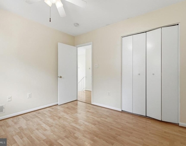 8031 Sleepy View Lane - Photo Thumbnail 28