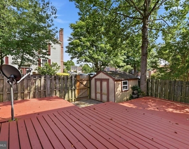 8031 Sleepy View Lane - Photo Thumbnail 40