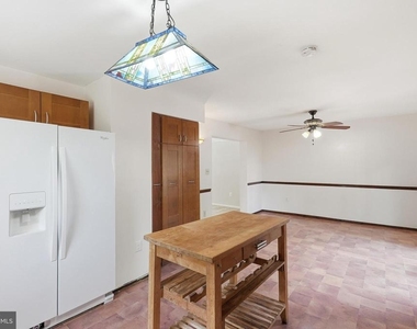 8031 Sleepy View Lane - Photo Thumbnail 17
