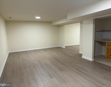 8219 Electric Avenue - Photo Thumbnail 34