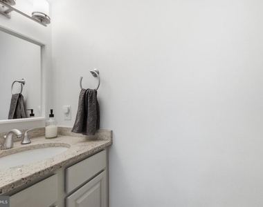 9120 Huber Court - Photo Thumbnail 18