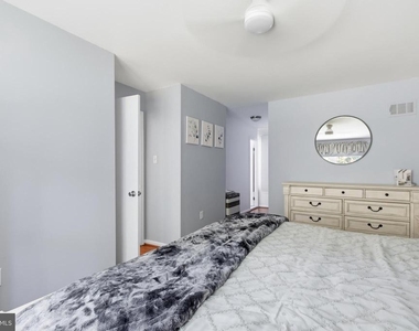 9120 Huber Court - Photo Thumbnail 14
