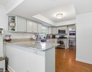 9120 Huber Court - Photo Thumbnail 4