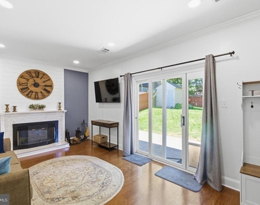 9120 Huber Court - Photo Thumbnail 8