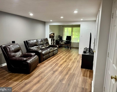 3942 Kathryn Jean Court - Photo Thumbnail 20