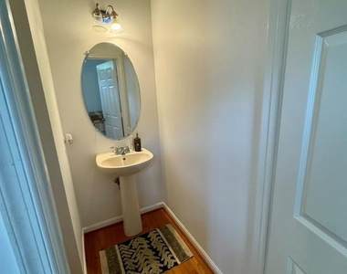 3942 Kathryn Jean Court - Photo Thumbnail 10