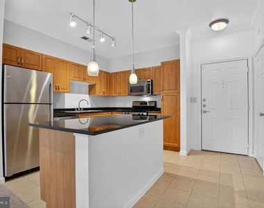 12945 Centre Park Circle - Photo Thumbnail 3