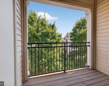 12945 Centre Park Circle - Photo Thumbnail 1