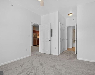 12945 Centre Park Circle - Photo Thumbnail 9