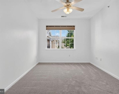 12945 Centre Park Circle - Photo Thumbnail 11