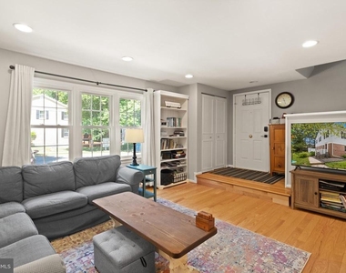 8573 Tyrolean Way - Photo Thumbnail 3